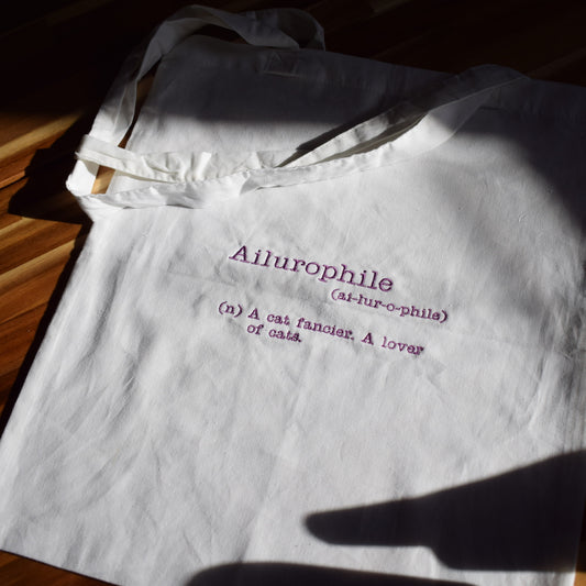 bijeli pamučni ceker s personaliziranim vezom teksta