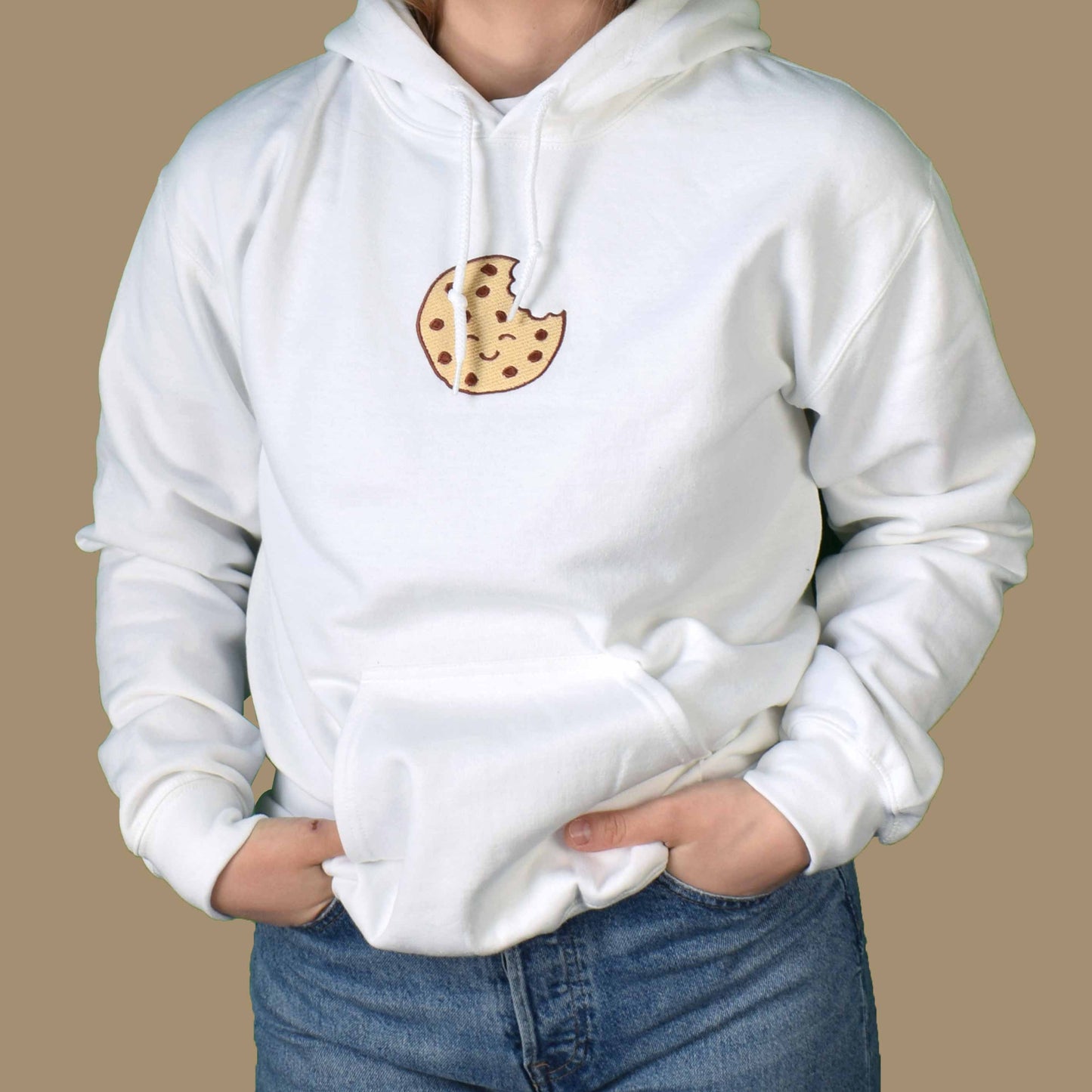 bijela hudica s vezom keksa