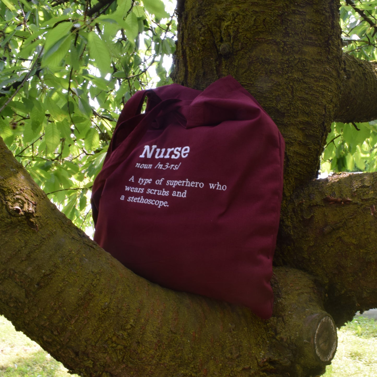 bordo pamučni ceker s personaliziranim vezom Nurse definicije