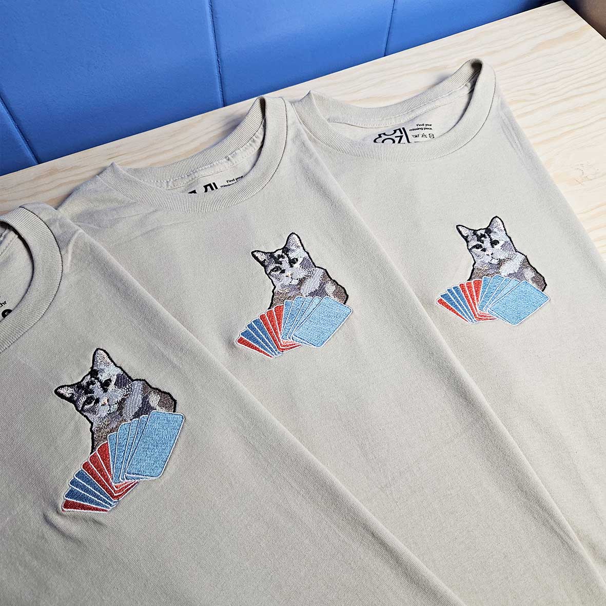 Personalizirana kratka majica s punim vezom ljubimca. Originalan rođendanski poklon za onog prijatelja koji ne prestaje pričati o svom ljubimcu!