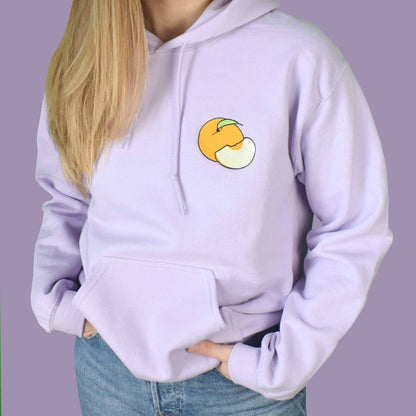 svijetlo ljubičasta hudica s vezom breskve