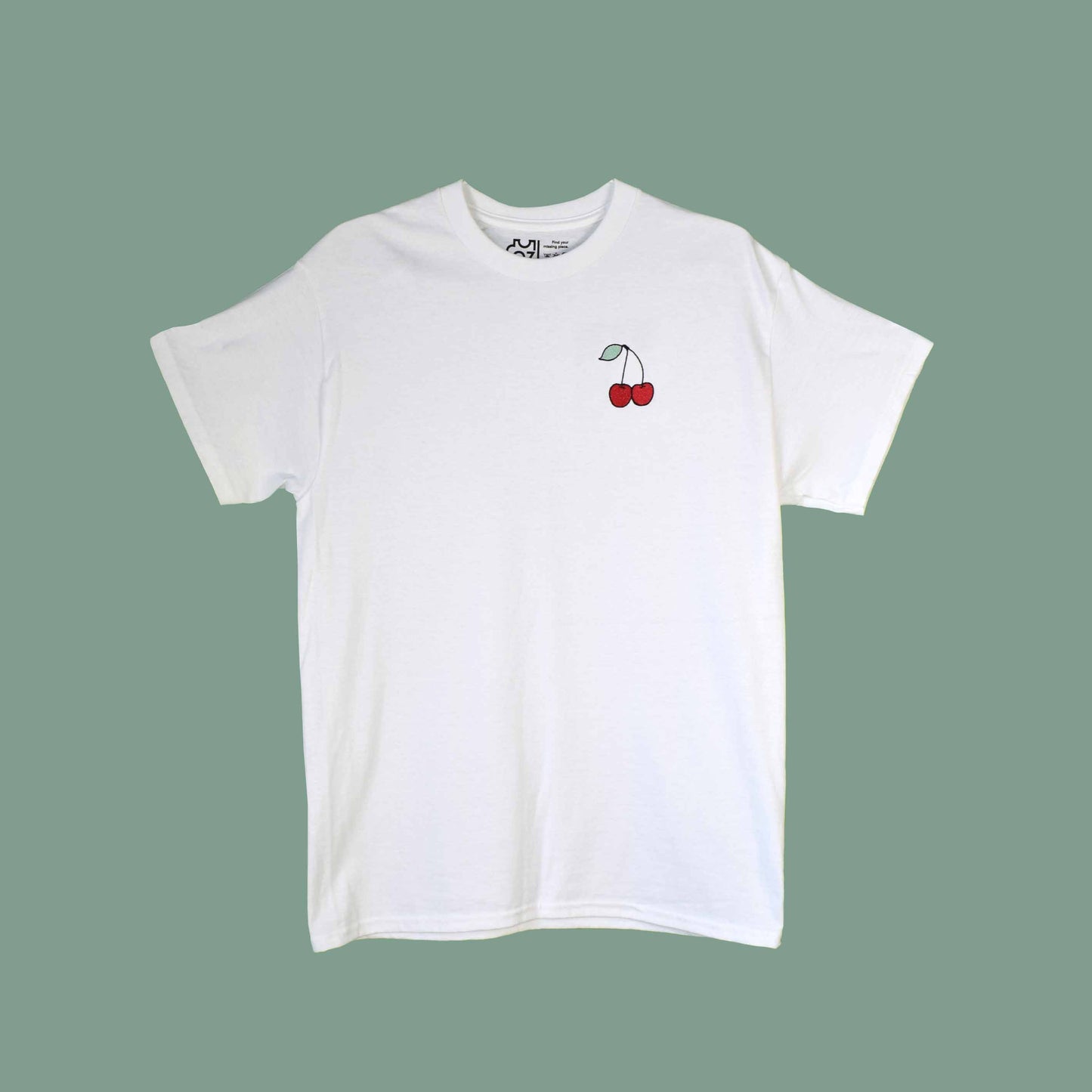 bijela majica kratkih rukava s vezom trešnje